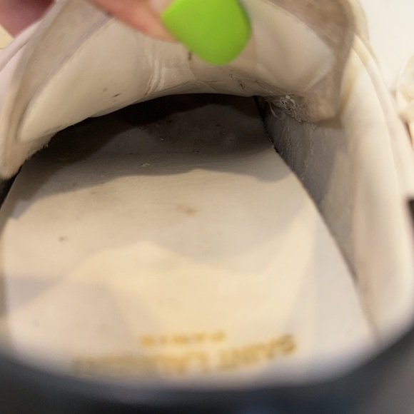 Authentic Saint Laurent Leather Star Sneakers - Picture 11 of 17